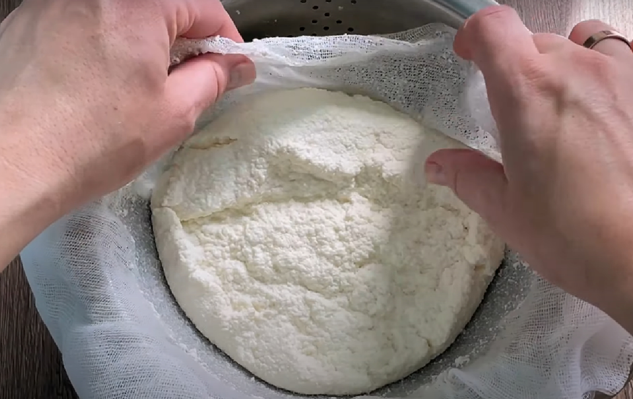 Смачніше, ніж з магазину: як приготувати плавлений, кисломолочний сир та бринзу вдома